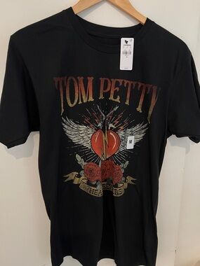 Express Black Tom Petty Graphic Tee with Red Heart and Rose Accents